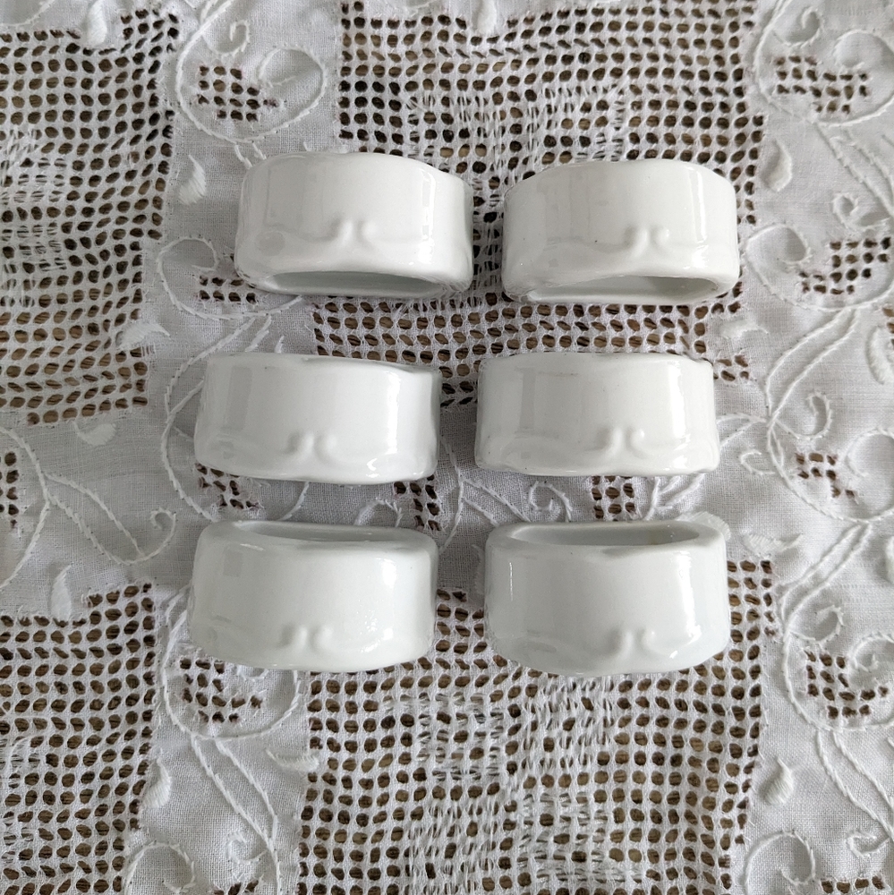 Ceramic napkin rings